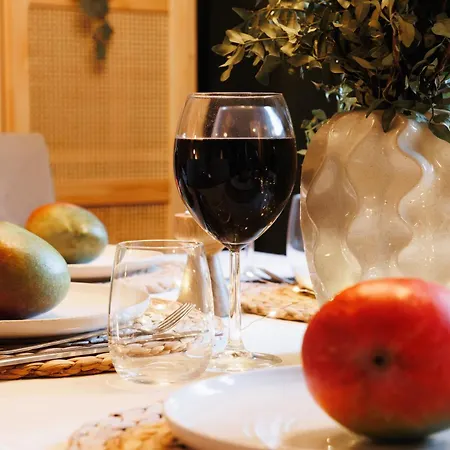 Bright Harmony Wtih Balcony Old Town Renovated Apartamento